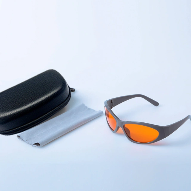 النفاذية والسلامة: العلم وراء نوافذ السلامة الفعالة لليزر